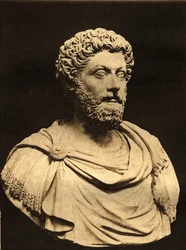 Marcus Aureliuksen (121-80 jKr) rintakuva (marmori)